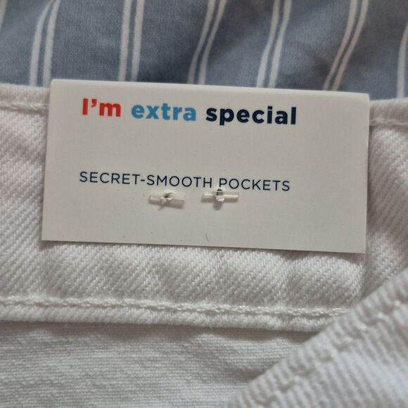 Old Navy High Waisted White Cuffed Jean Shorts OG Straight 3 In Nwt 12 - Picture 3 of 7